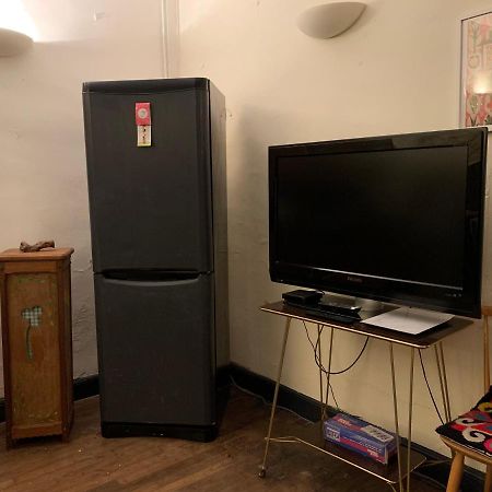 Chambre Sdb Privee Townhouse 26 Chambres D'Hotes Civray Civray  Bagian luar foto