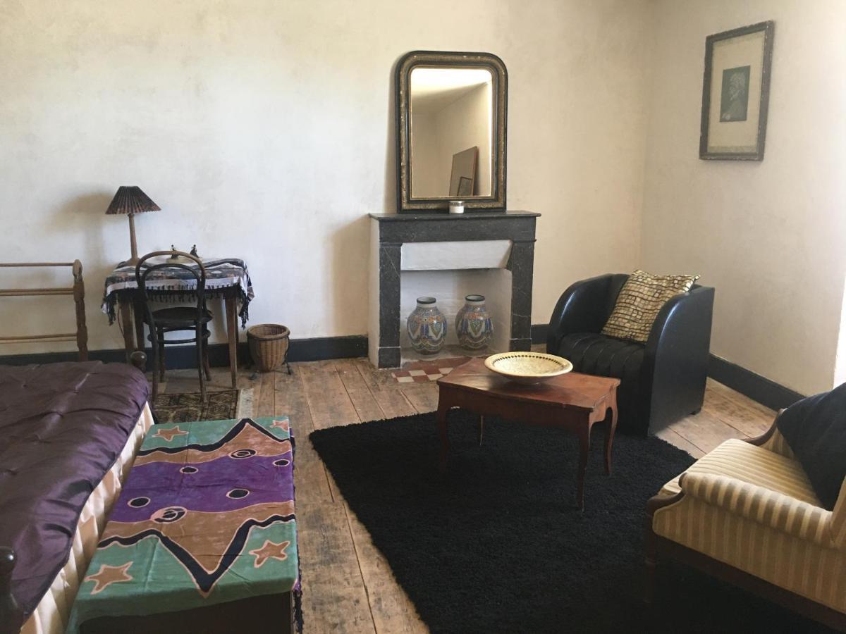 Chambre Sdb Privee Townhouse 26 Chambres D'Hotes Civray Civray  Bagian luar foto