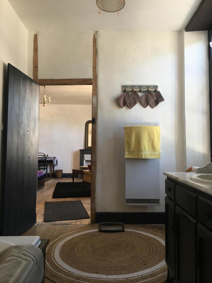 Chambre Sdb Privee Townhouse 26 Chambres D'Hotes Civray Civray  Bagian luar foto