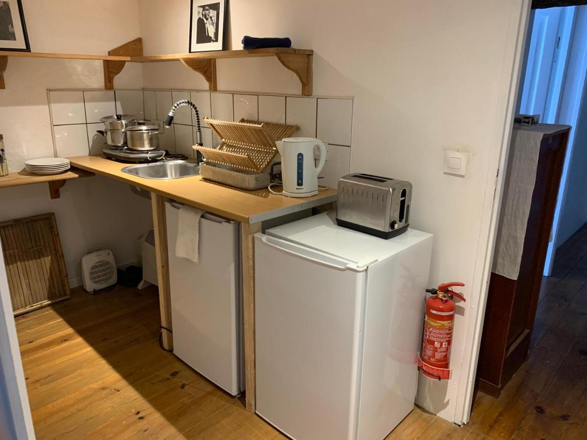 Chambre Sdb Privee Townhouse 26 Chambres D'Hotes Civray Civray  Bagian luar foto